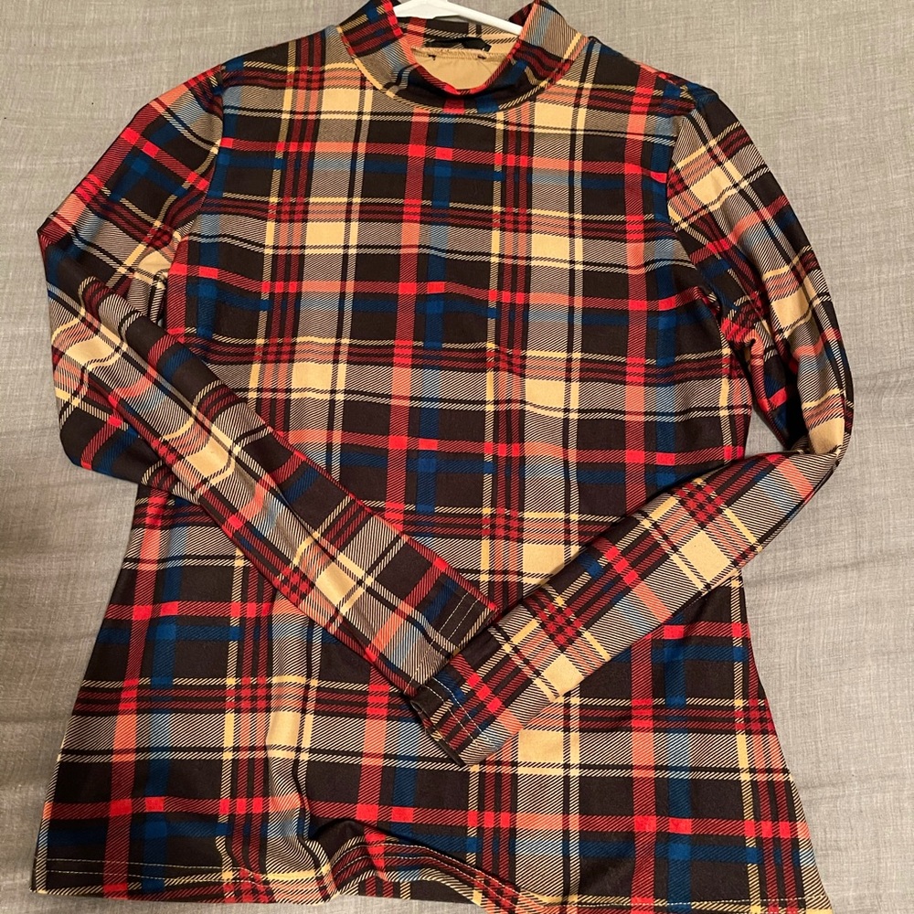 Tight, turtle neck long sleeve